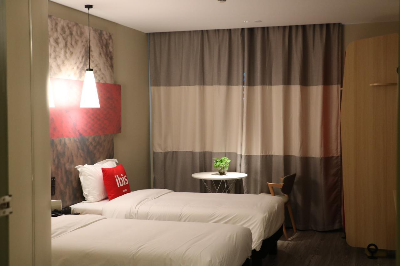 Ibis Shanghai North The Bund Zhoujiazui Road Экстерьер фото
